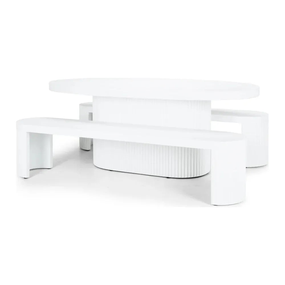 High-Quality Outdoor Dining Tables | 100% HOME Dimocks
