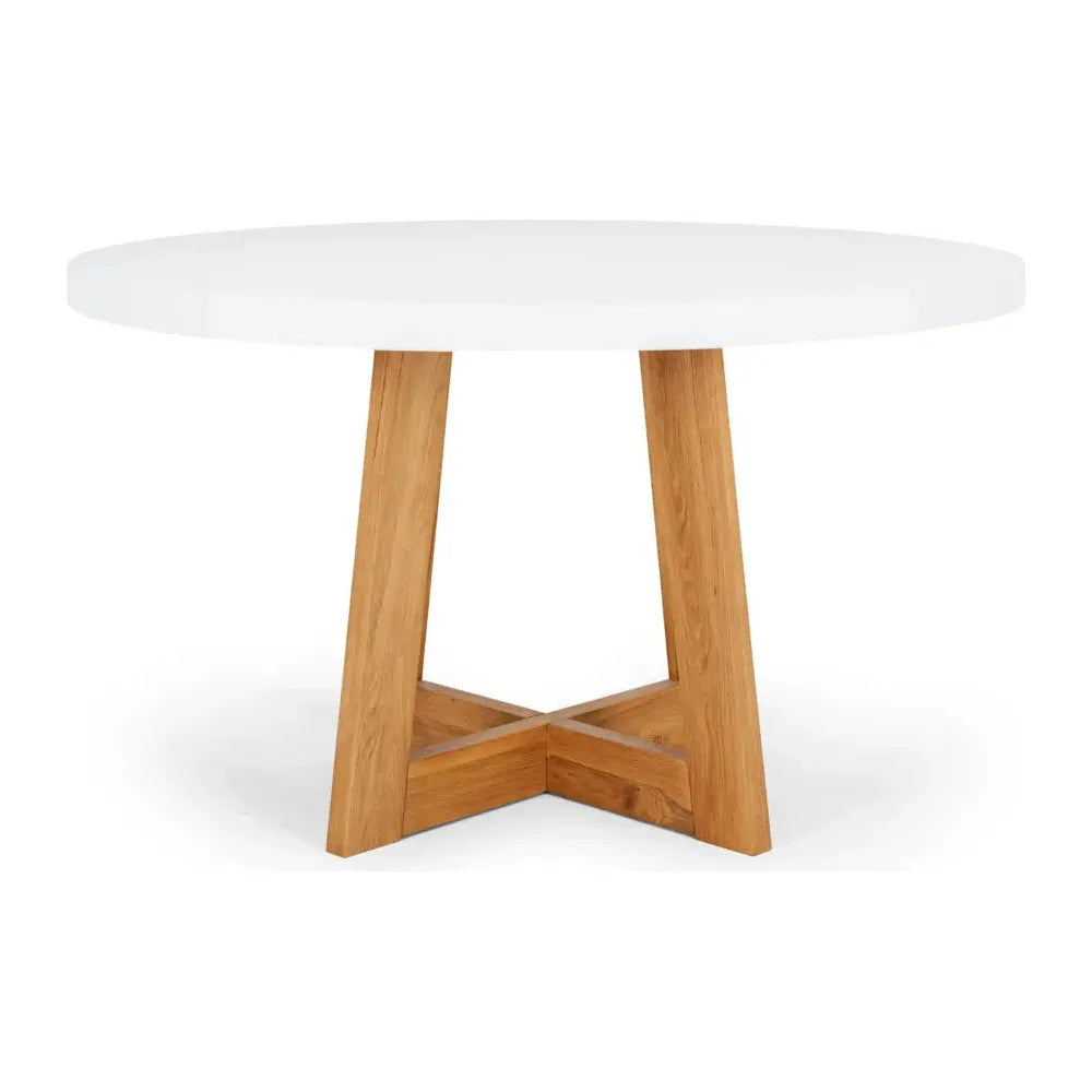 High-Quality Outdoor Dining Tables | 100% HOME Dimocks