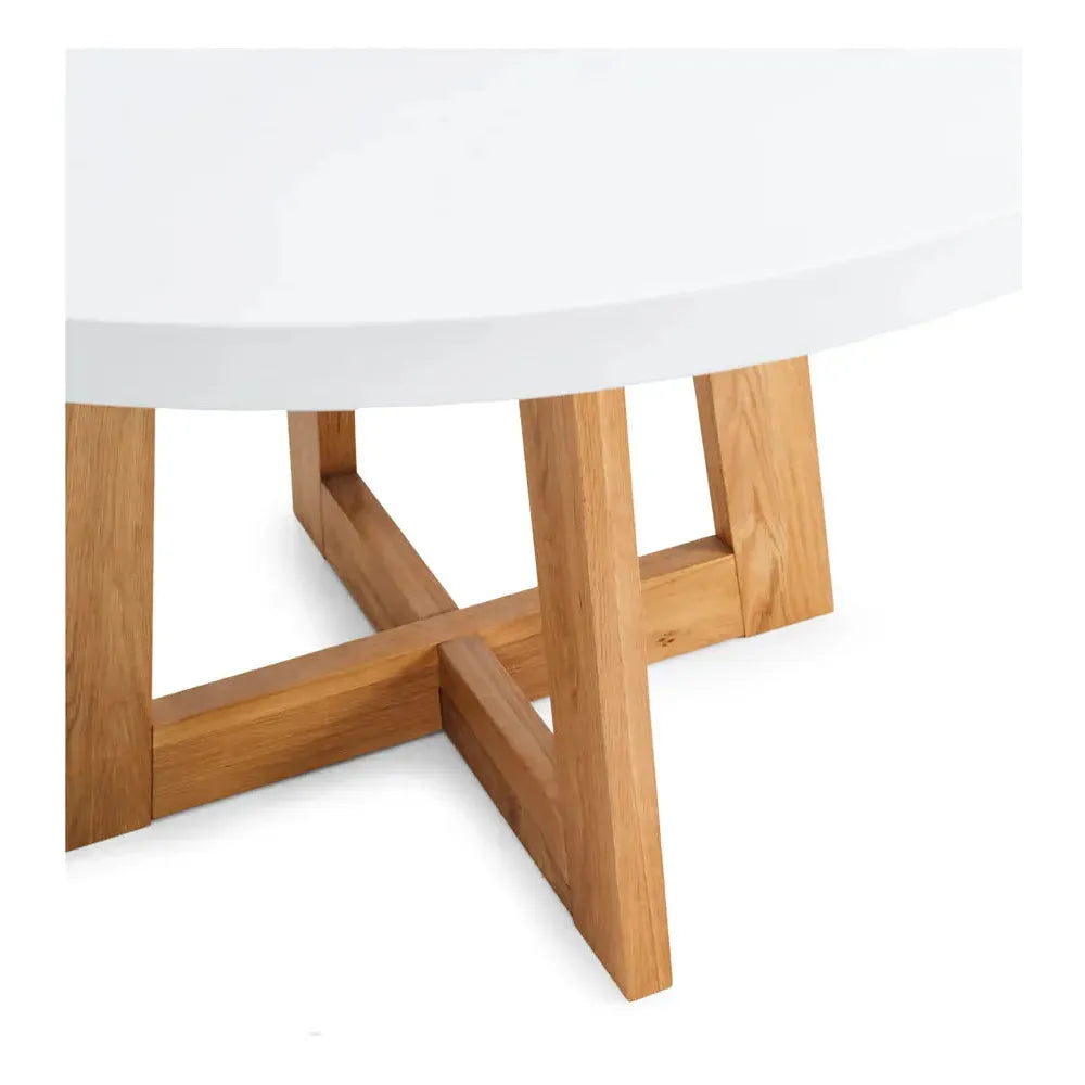 High-Quality Outdoor Dining Tables | 100% HOME Dimocks