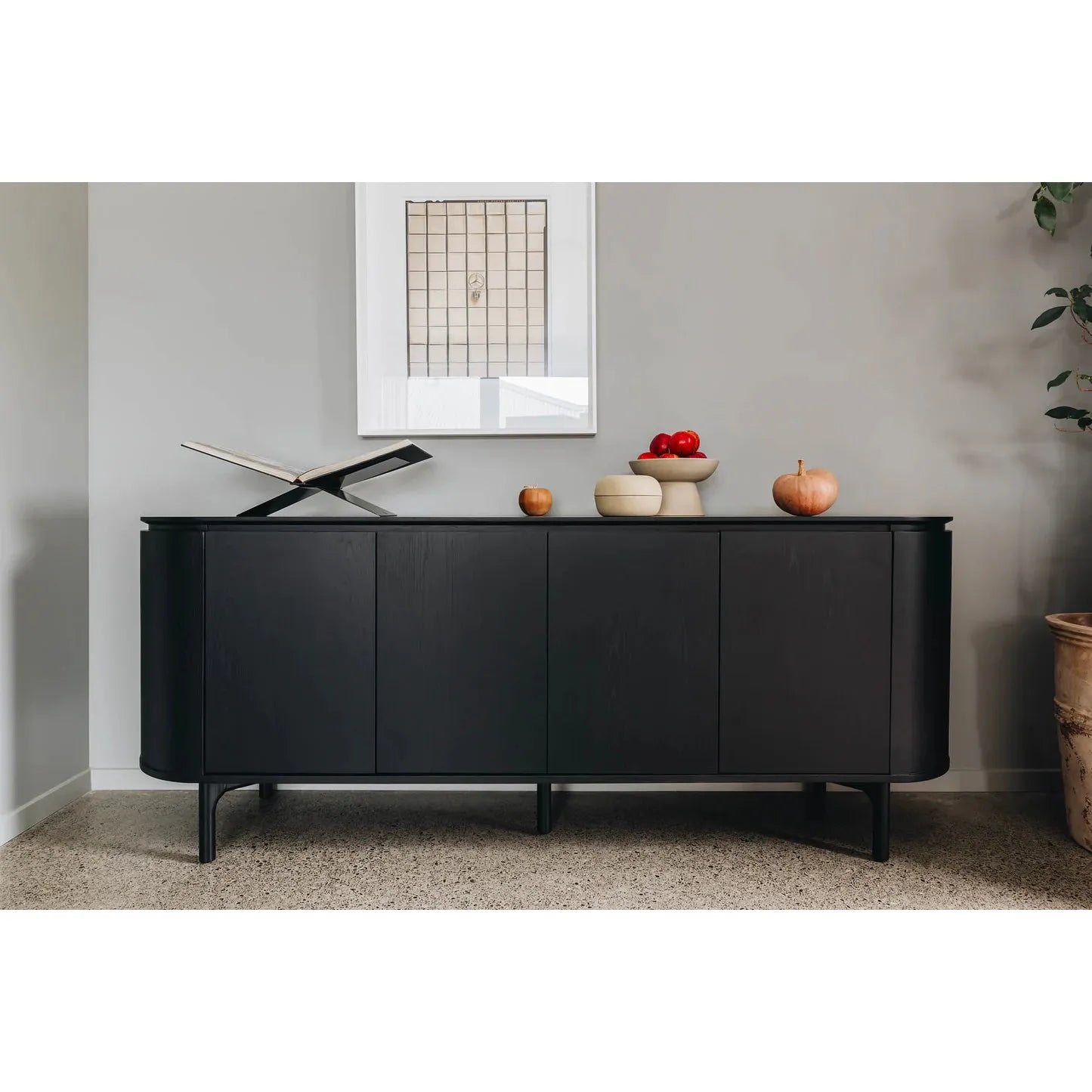 Kontur Sideboard