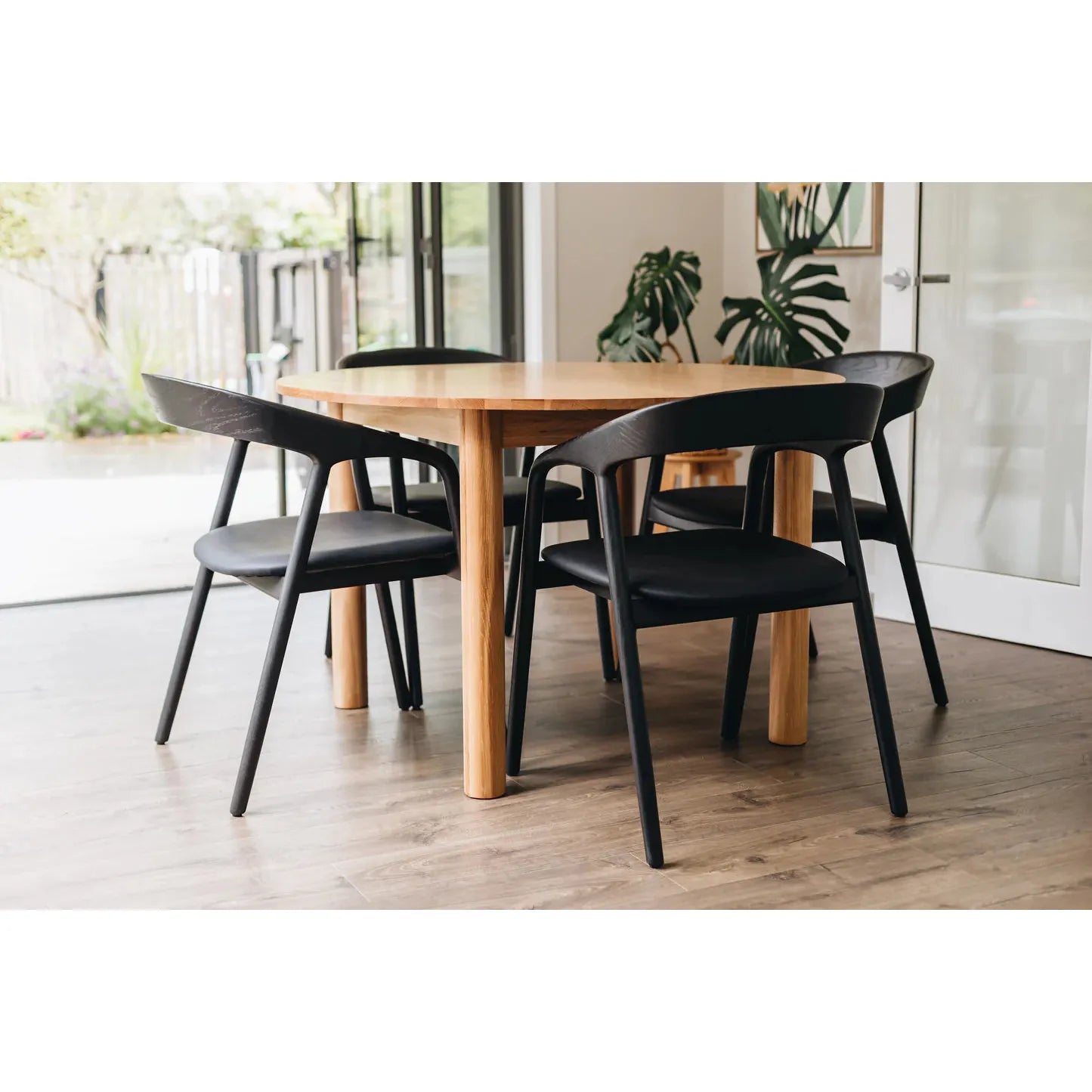 Nora Dining Chair – Stylish & Comfortable | 100% HOME Dimocks