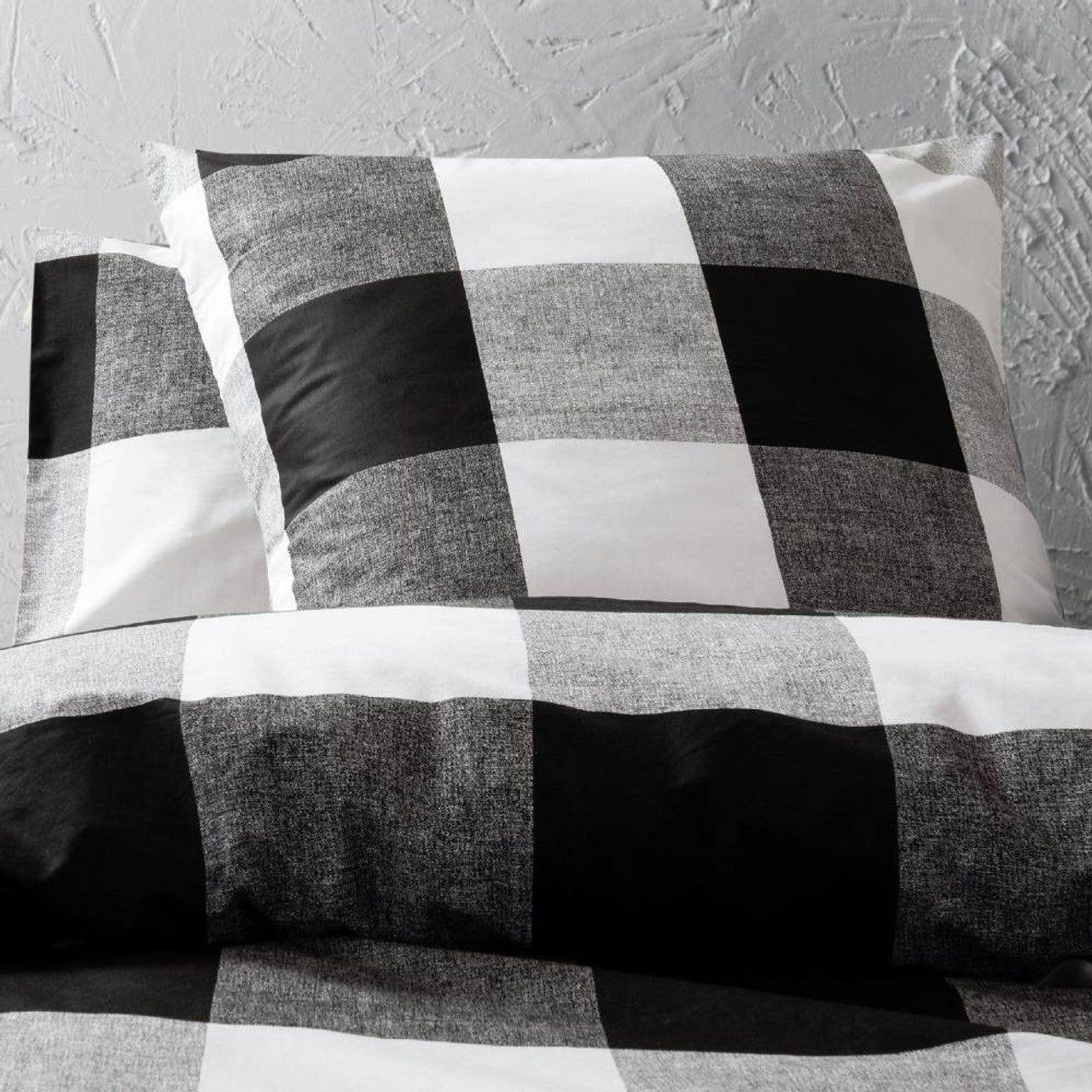 Alec Black Duvet Cover Set