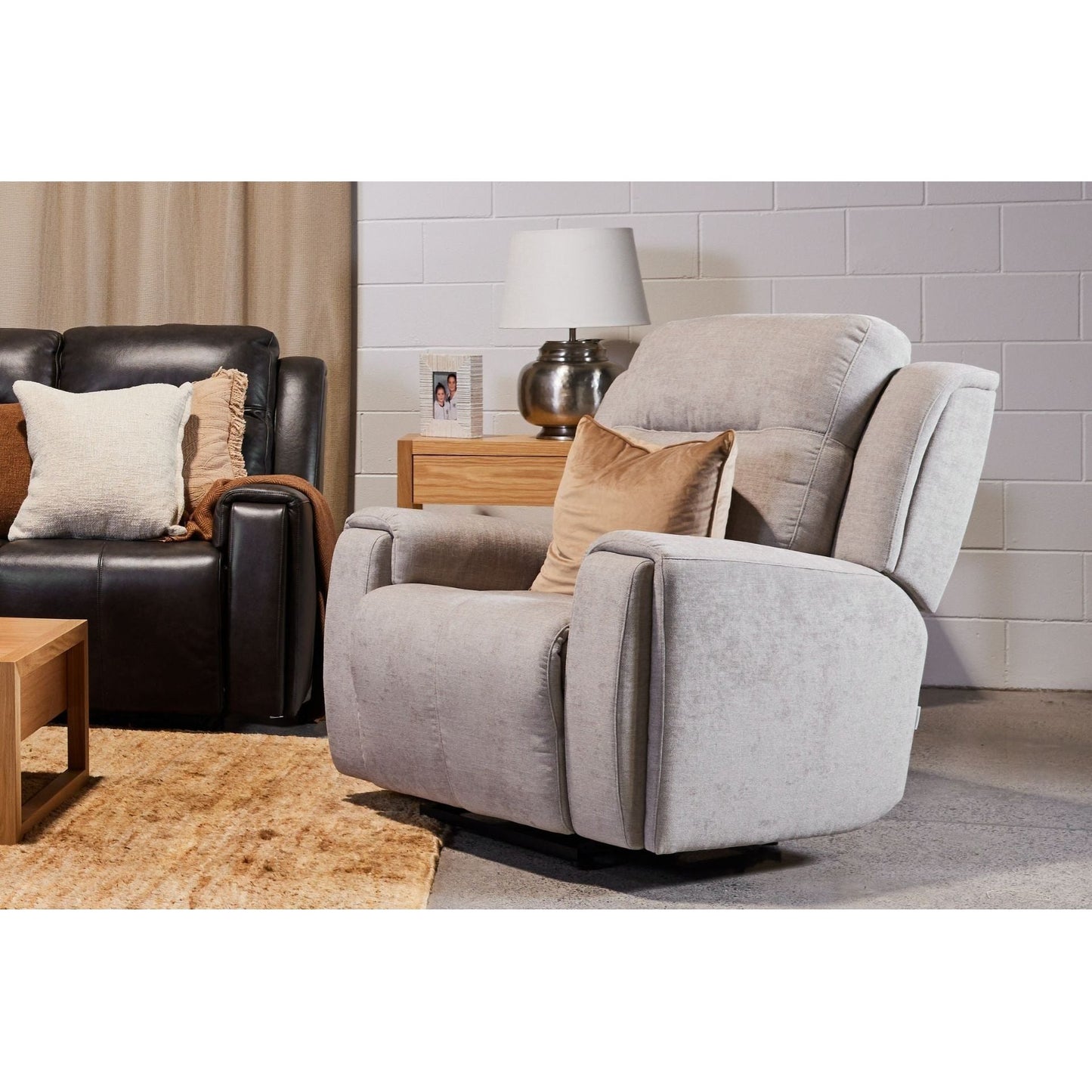 United Power Recliner - Leather