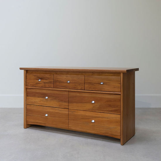 Verso 7-Drawer Lowboy