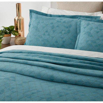 Nelle Bedspread Set