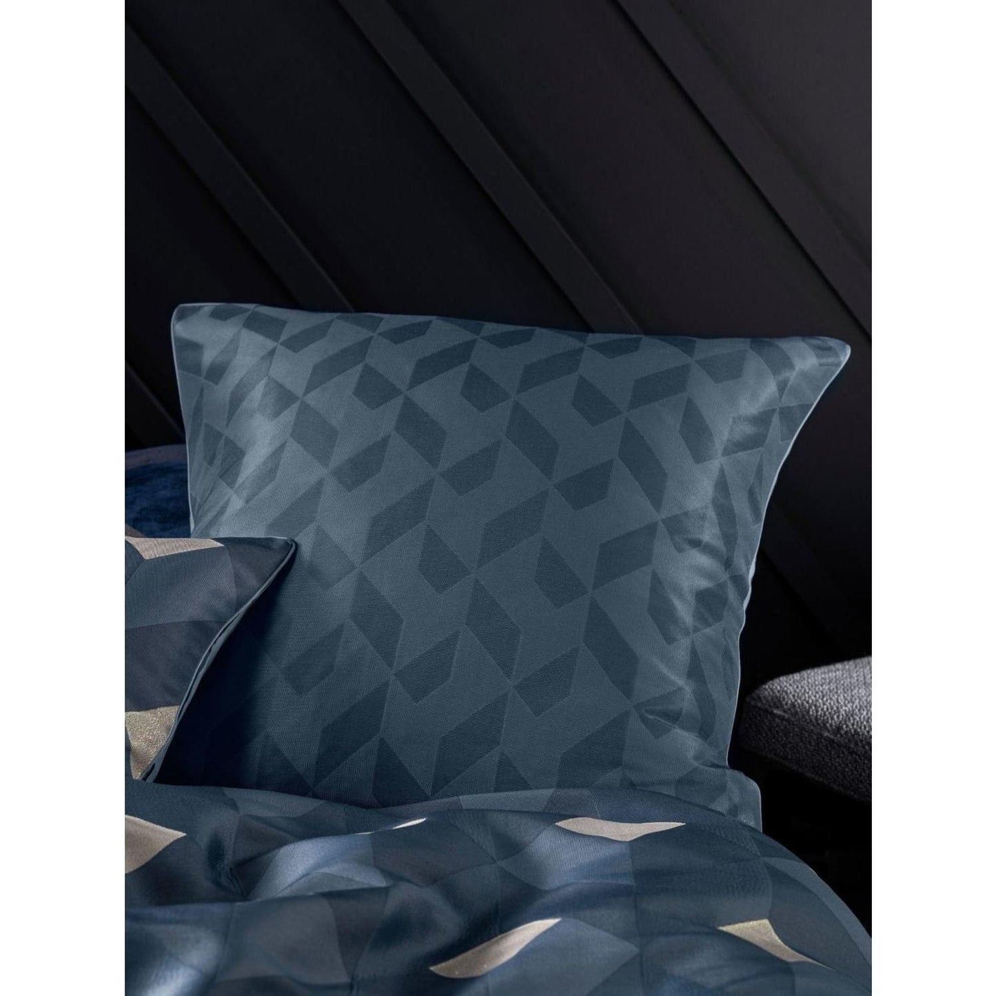 Everett Navy Duvet Cover Set